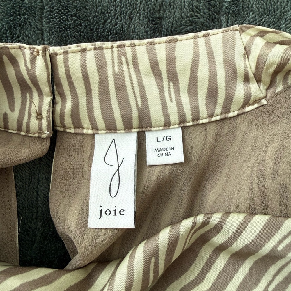 Joie Sleeveless Cowl Neck Green Zebra Print Top Size Large - Picture 5 of 5